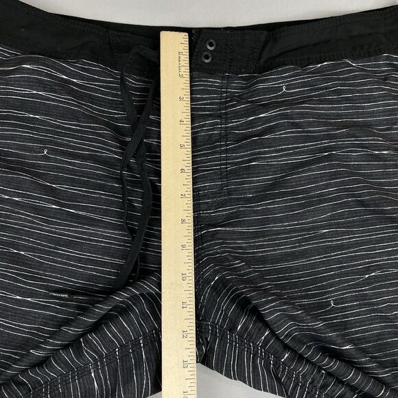 Billabong Swim Trunks Board Shorts Men’s 38 Black White Striped Skater Grunge - Picture 10 of 16